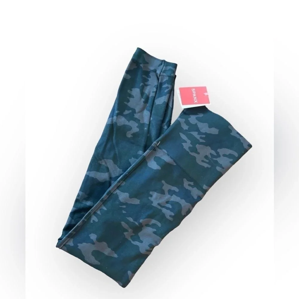 SPANX LAMN Legging Look at Me Now Black Camo Leggings new with tags